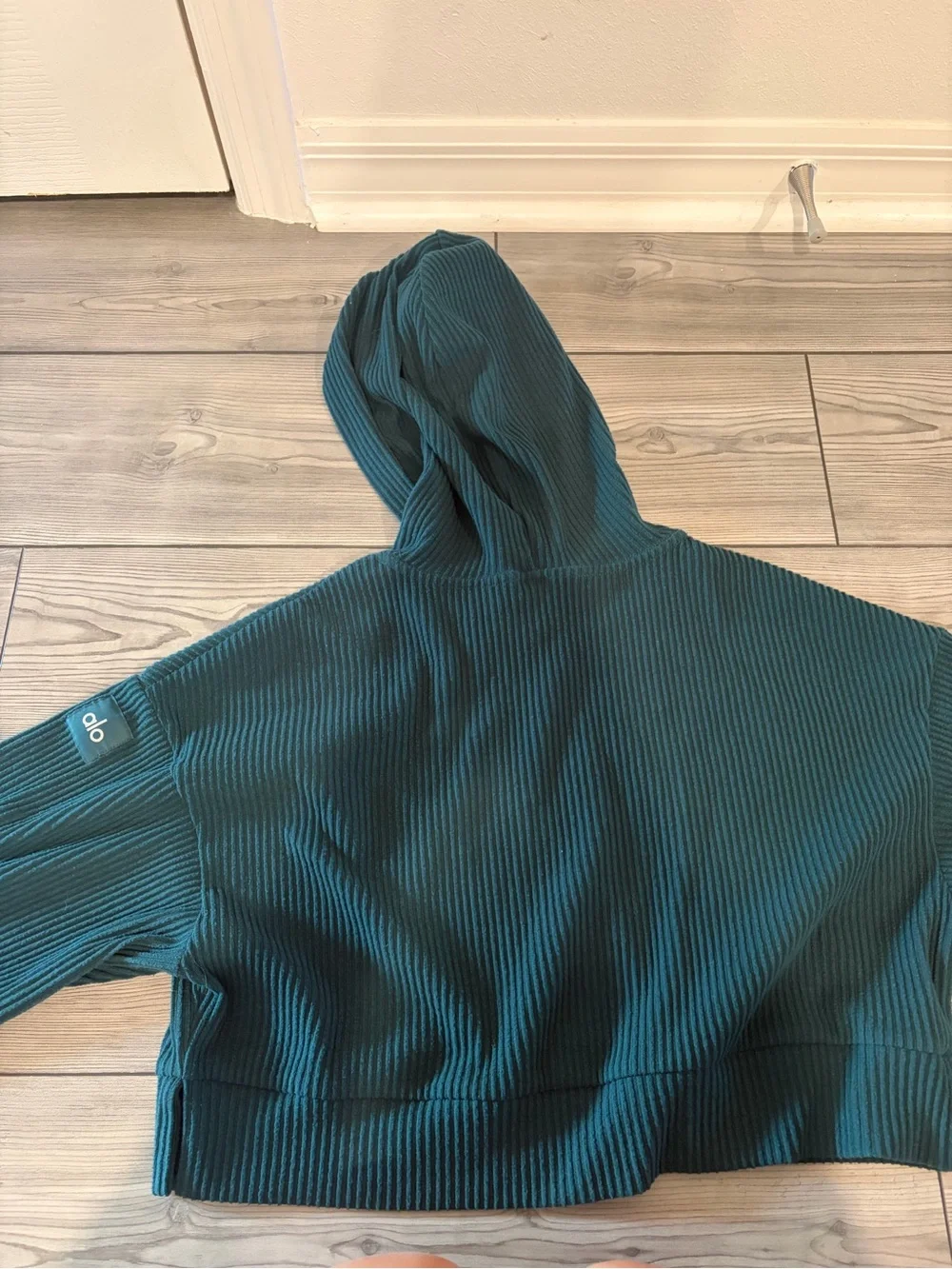 ALO Yoga Teal muse Ribbed Cropped Hoodie